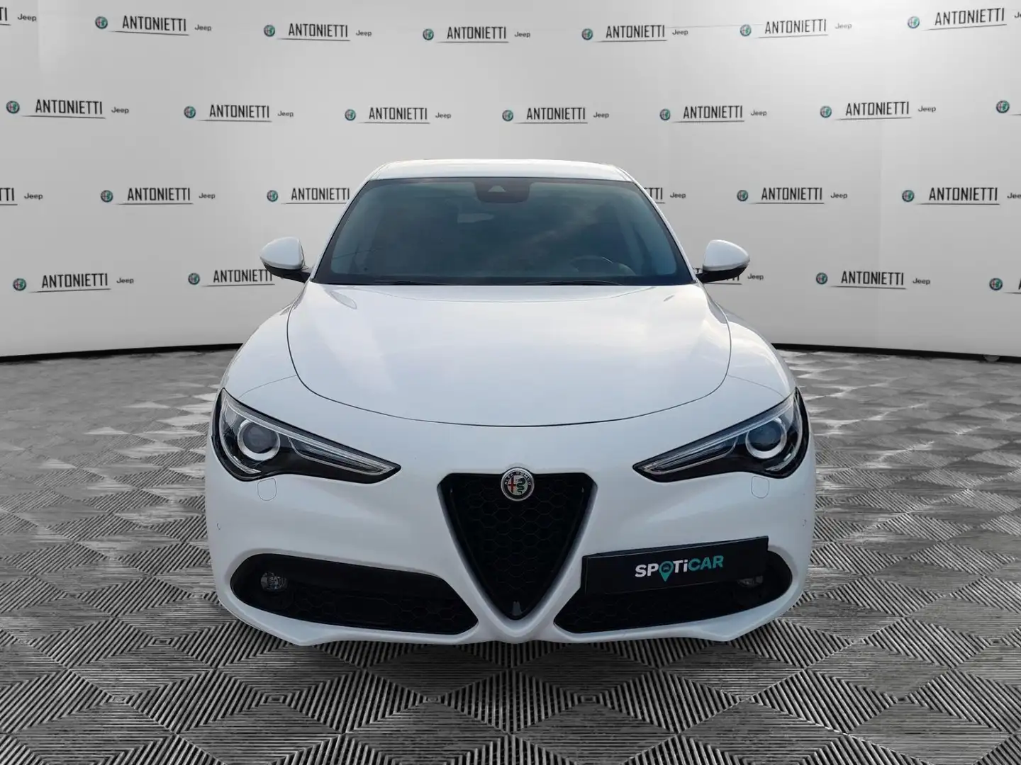 Alfa Romeo Stelvio 2.2 Turbodiesel 210 CV AT8 Q4 Veloce Weiß - 2