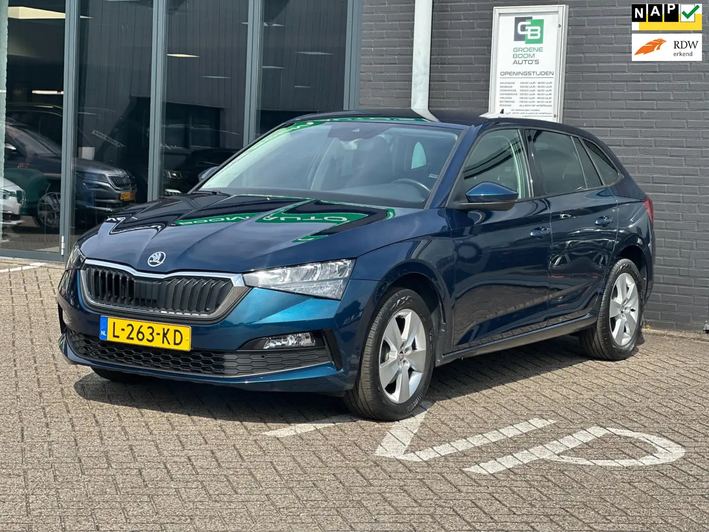 Skoda Scala 1.0 TSI Ambition/1STE EIG/NAVI/PDC/AIRCO/NL-AUTO N Blauw - 1