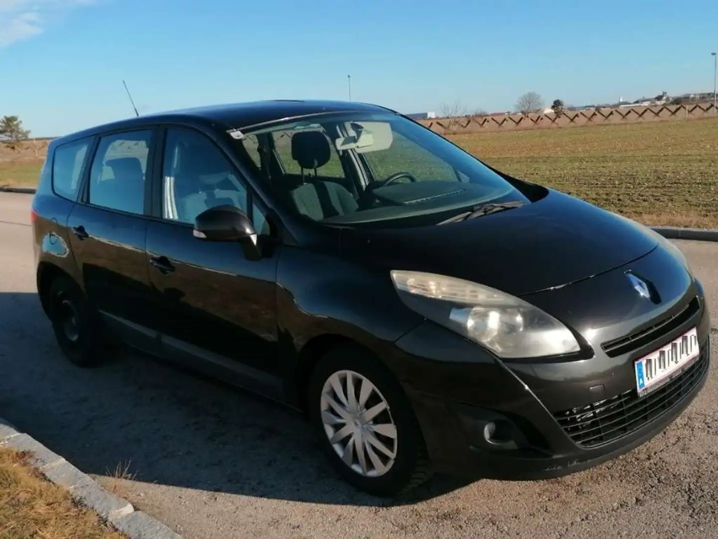 Renault Grand Scenic Grand Scénic III TomTom Edition 1,5 dCi DPF Schwarz - 2