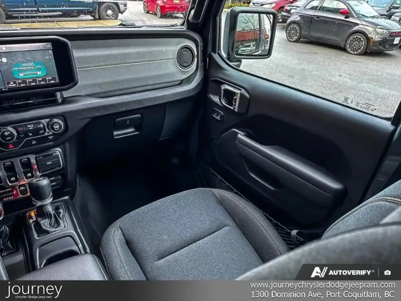 Jeep Wrangler снимка Jeep Wrangler