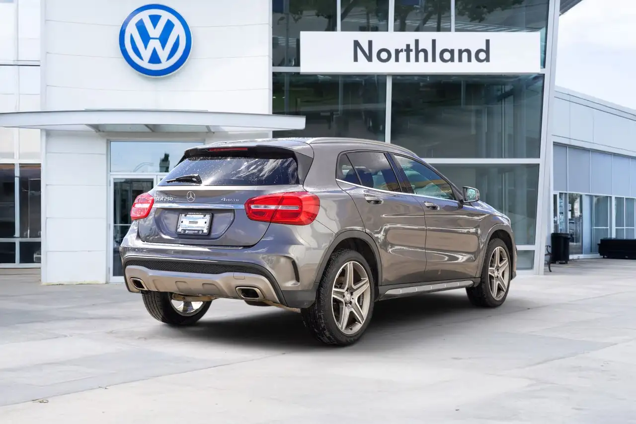 Mercedes-Benz GLA снимка Mercedes-Benz GLA