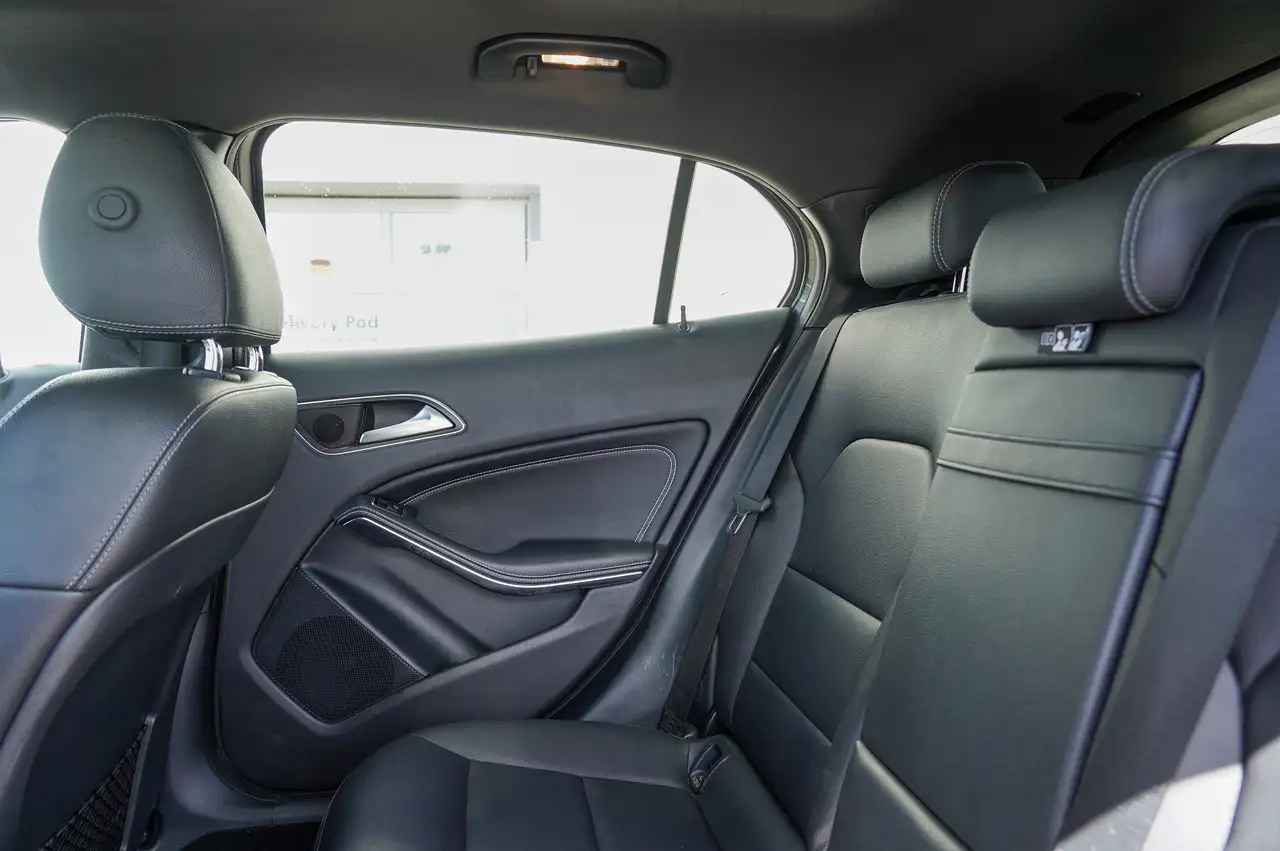 Mercedes-Benz GLA снимка Mercedes-Benz GLA