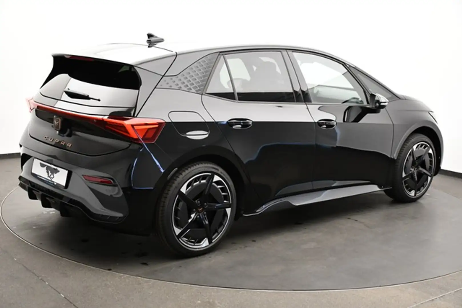 CUPRA Born 77 KW Edition Dynamik Schwarz - 2