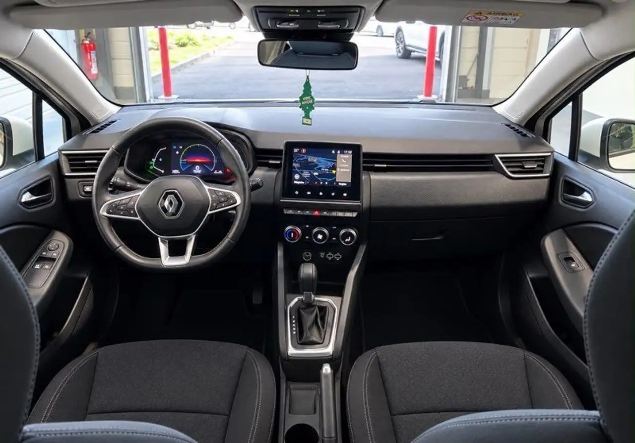 Renault Clio Citadine 5 portes — photo 4
