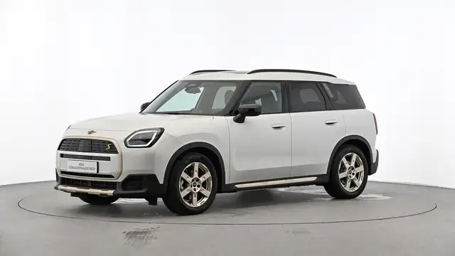 MINI Countryman SE All4 Favoured Trim