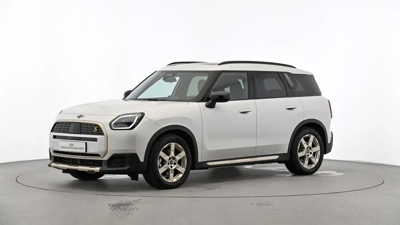 MINI Countryman SE All4 Favoured Trim