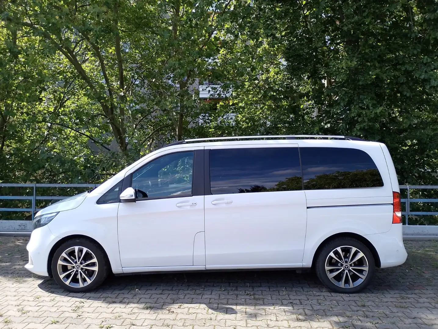 Mercedes-Benz V 300 V300d EDITION kompakt Weiß - 2