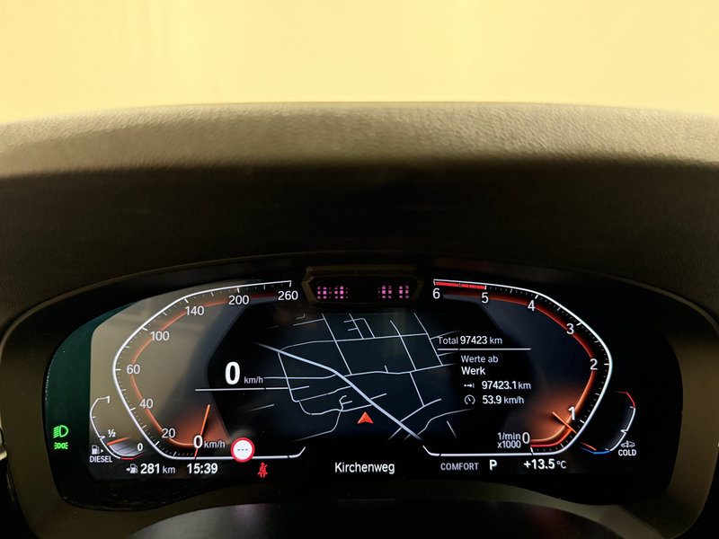 BMW 530 d Touring ACC RFK HUD HiFi ALED DAB — photo 12