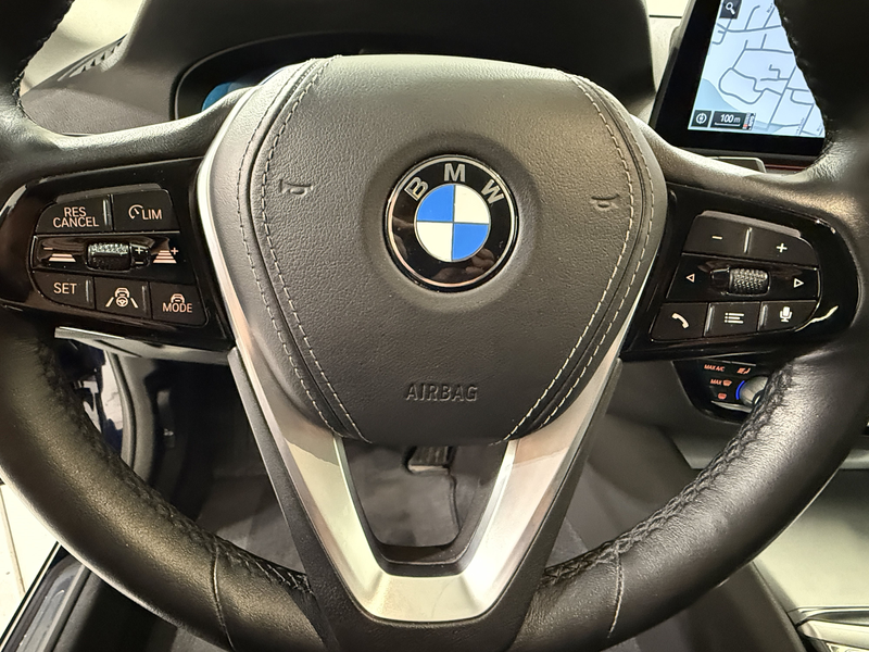 BMW 530 d Touring ACC RFK HUD HiFi ALED DAB — photo 15
