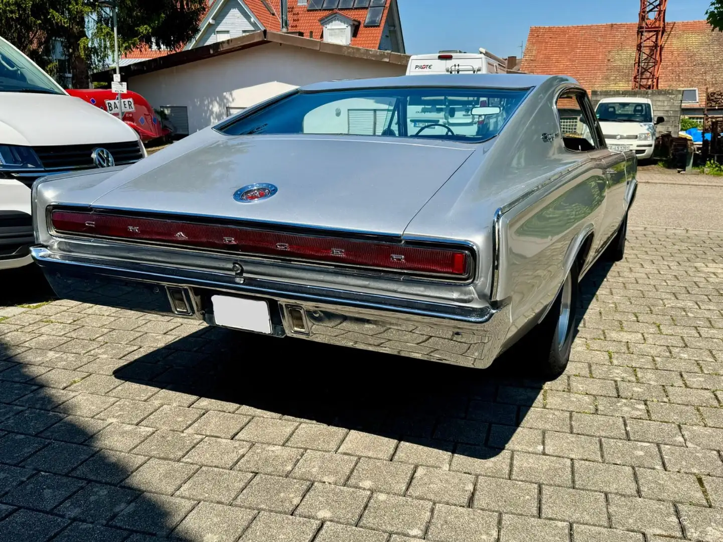 Dodge Charger * 383 MOTOR * High Jacker * Scheibenbr. Silber - 2