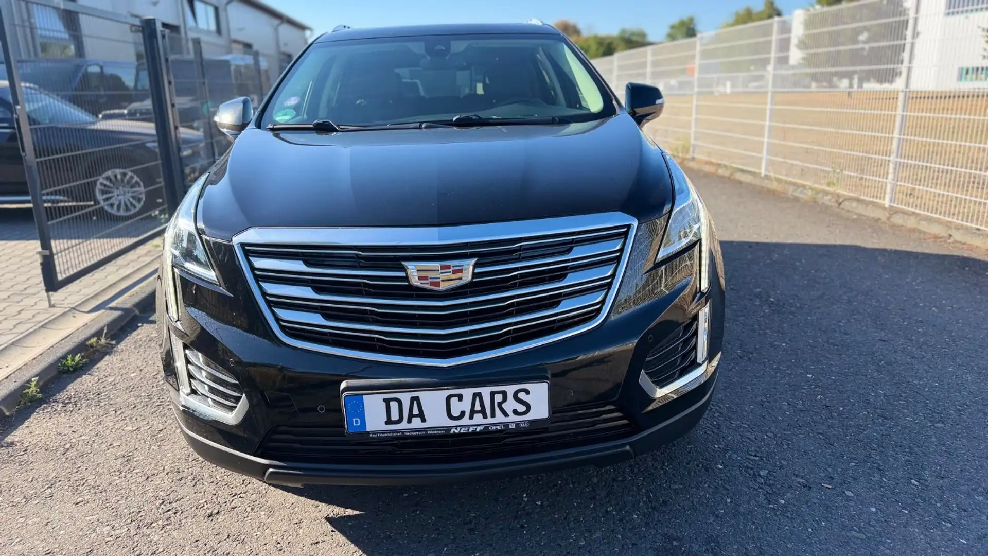 Cadillac XT5 Premium AWD Navi+Camera/Panorama/AHK Schwarz - 2
