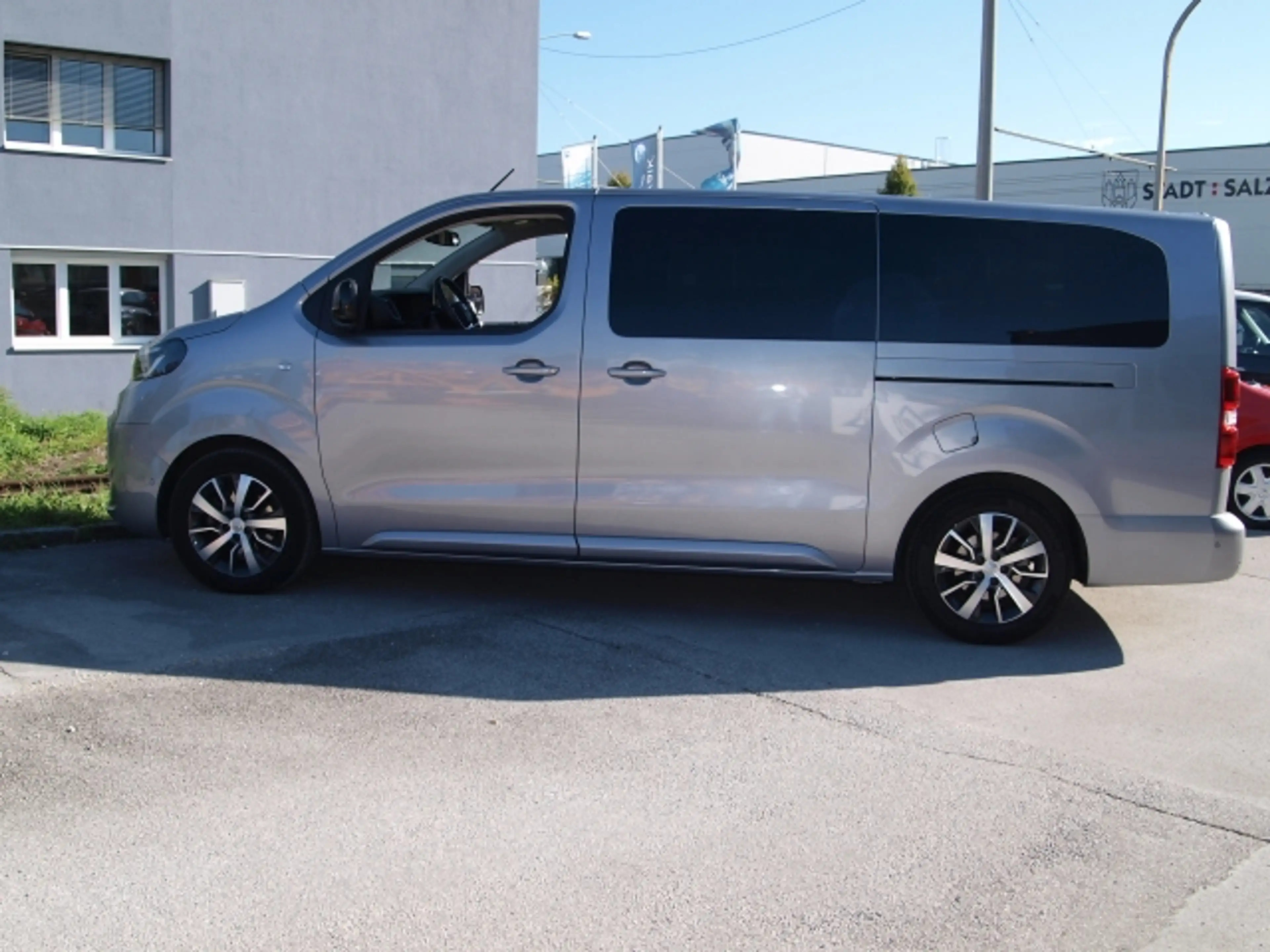 Toyota Proace Proace Verso 2,0 VIP — photo 8