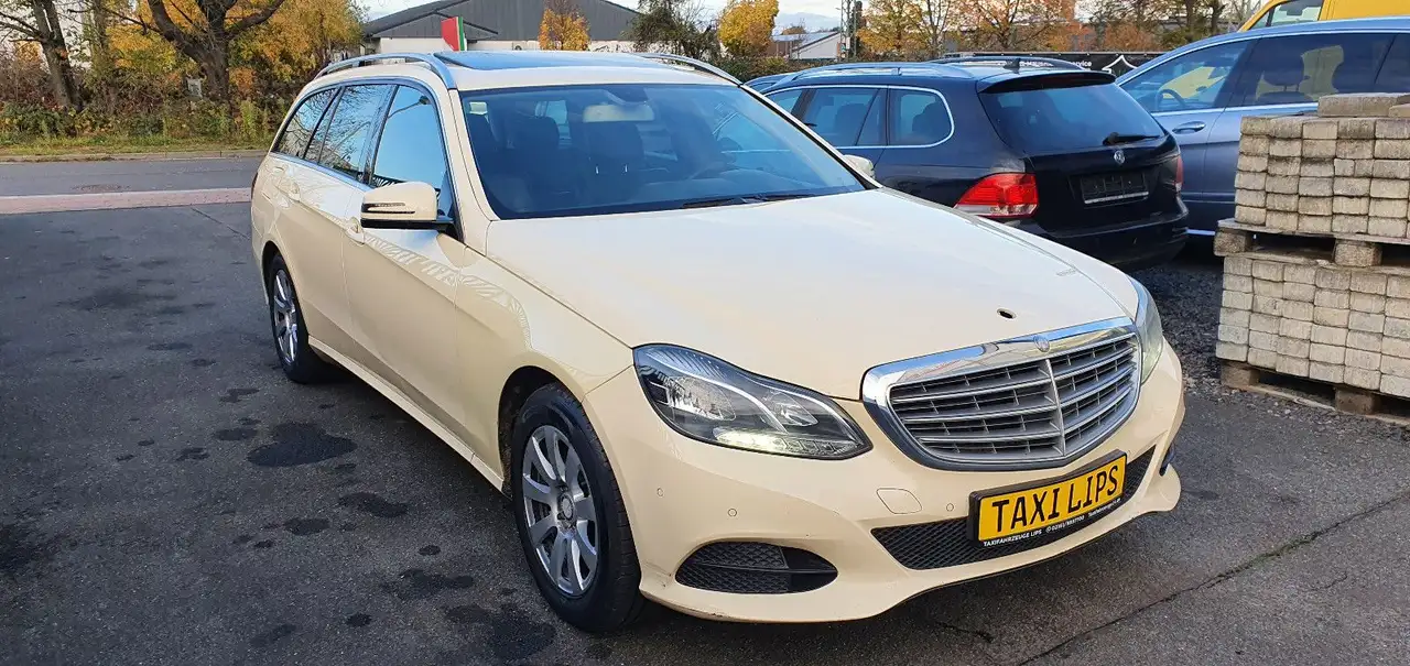 Mercedes-Benz E 200