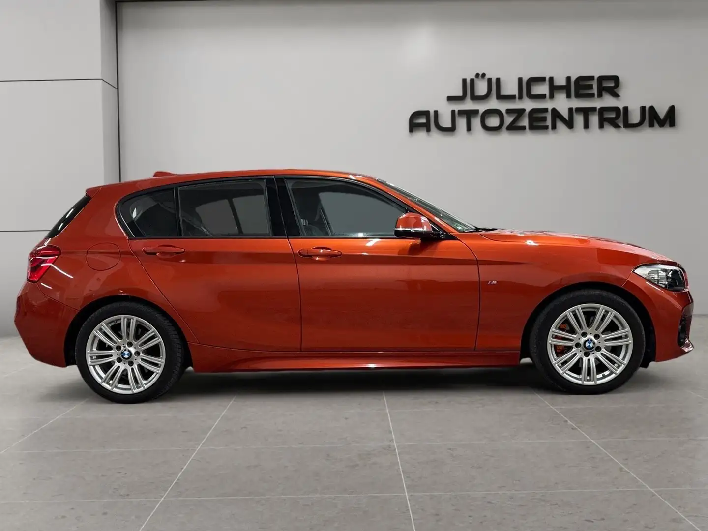 BMW 125 d 5-trg. M Sport Aut., Alcantara, Insp. Neu Portocaliu - 2