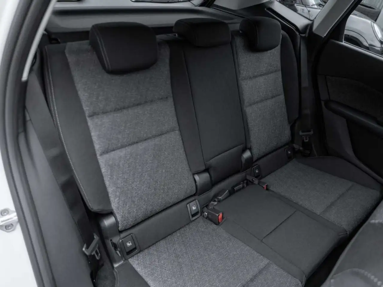 BMW 218 i Active Tourer Aut. Premium Pkt/ AHK 4