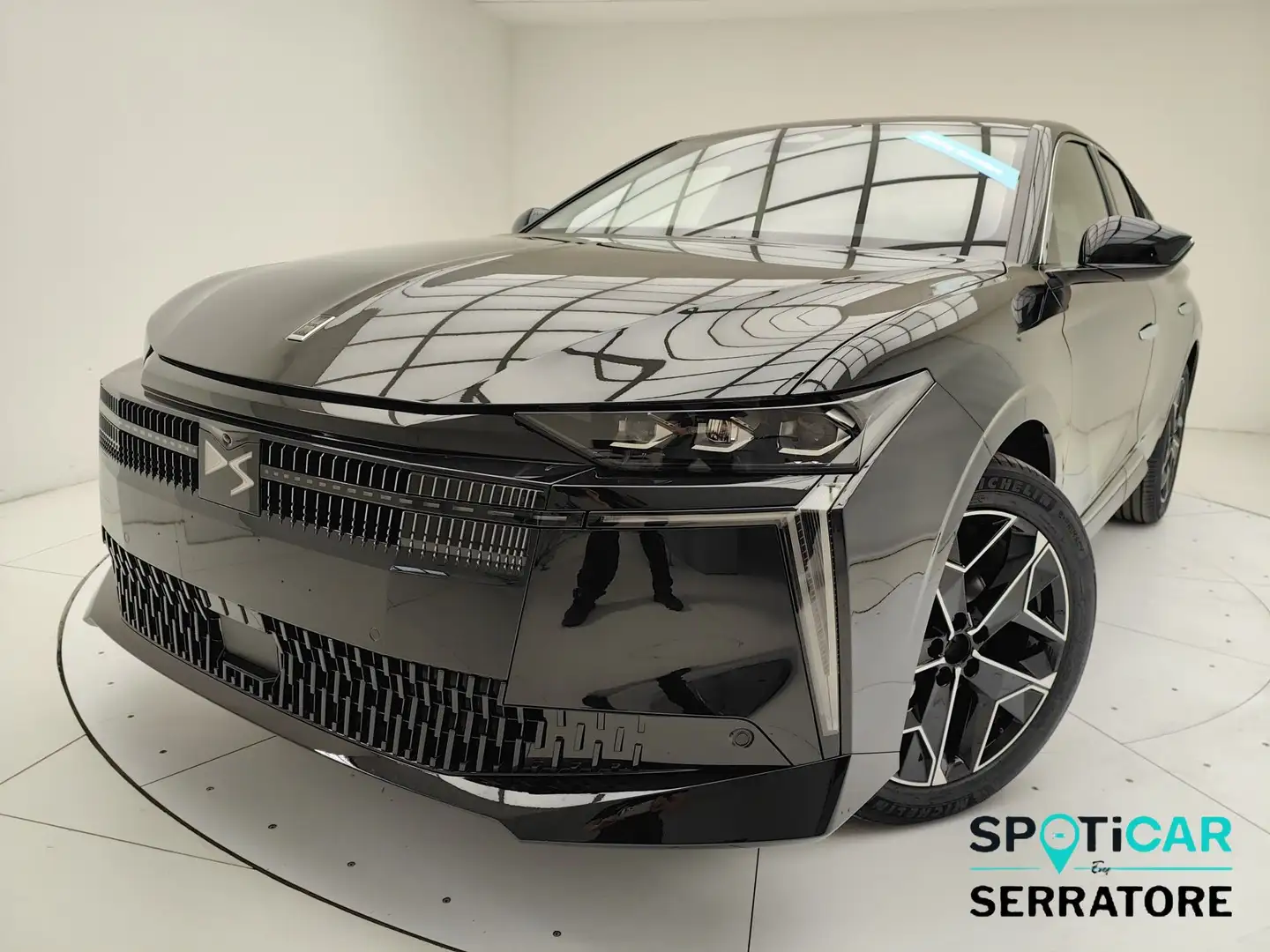 DS Automobiles DS 4 N°4 ÉTOILE ALCANTARA Noir - 1