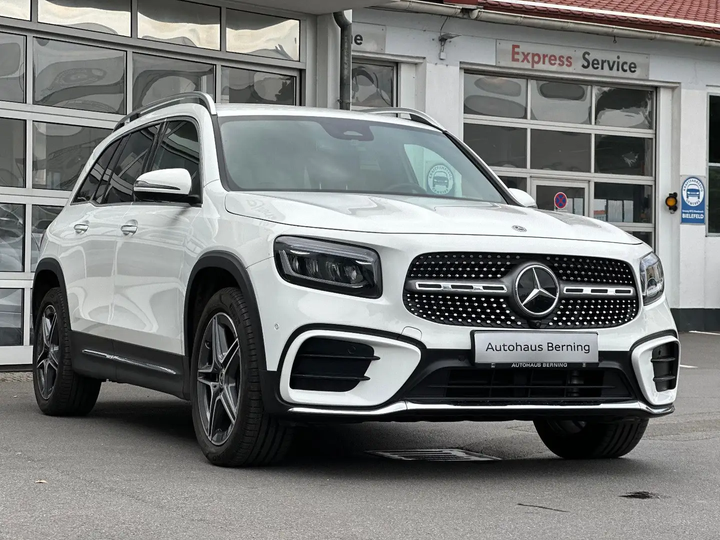 Mercedes-Benz GLB 220 d AMG LINE 4MATIC BURMESTER 7-SITZE 360 Weiß - 1