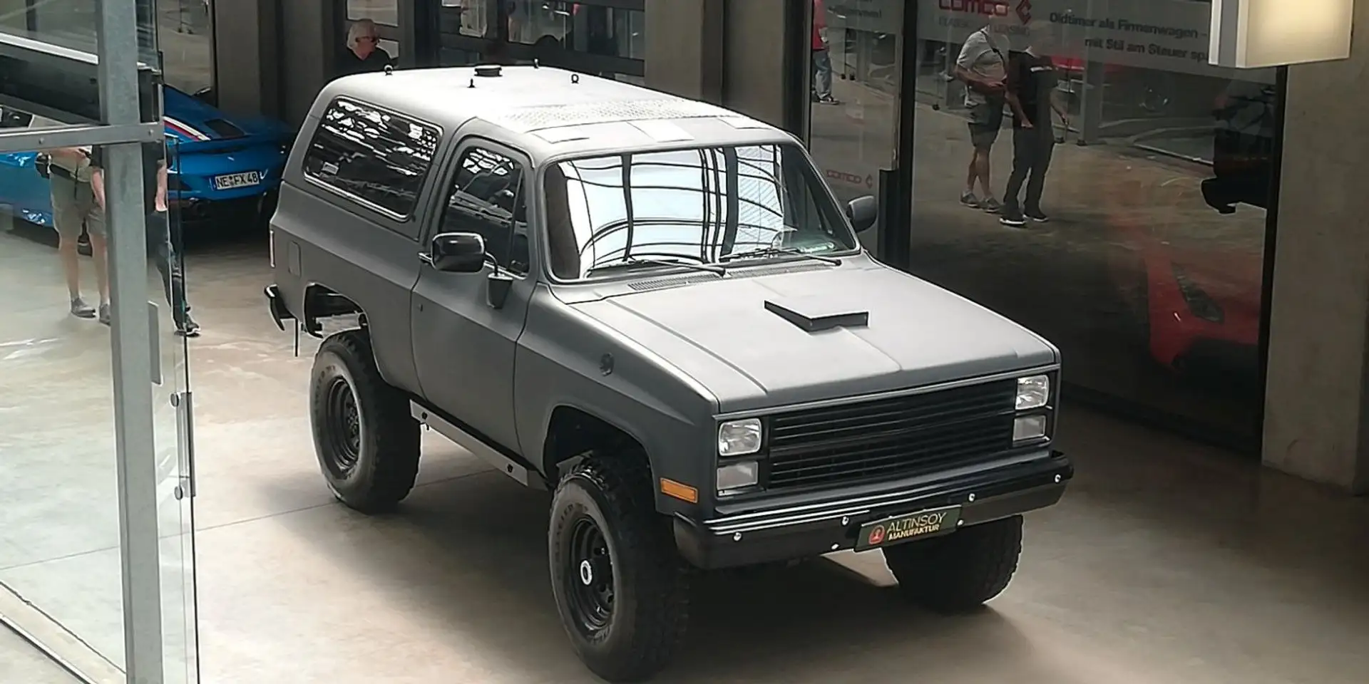 Chevrolet Blazer 6,2 K5 -frame off restauriert-K30 Achsen- Gris - 1