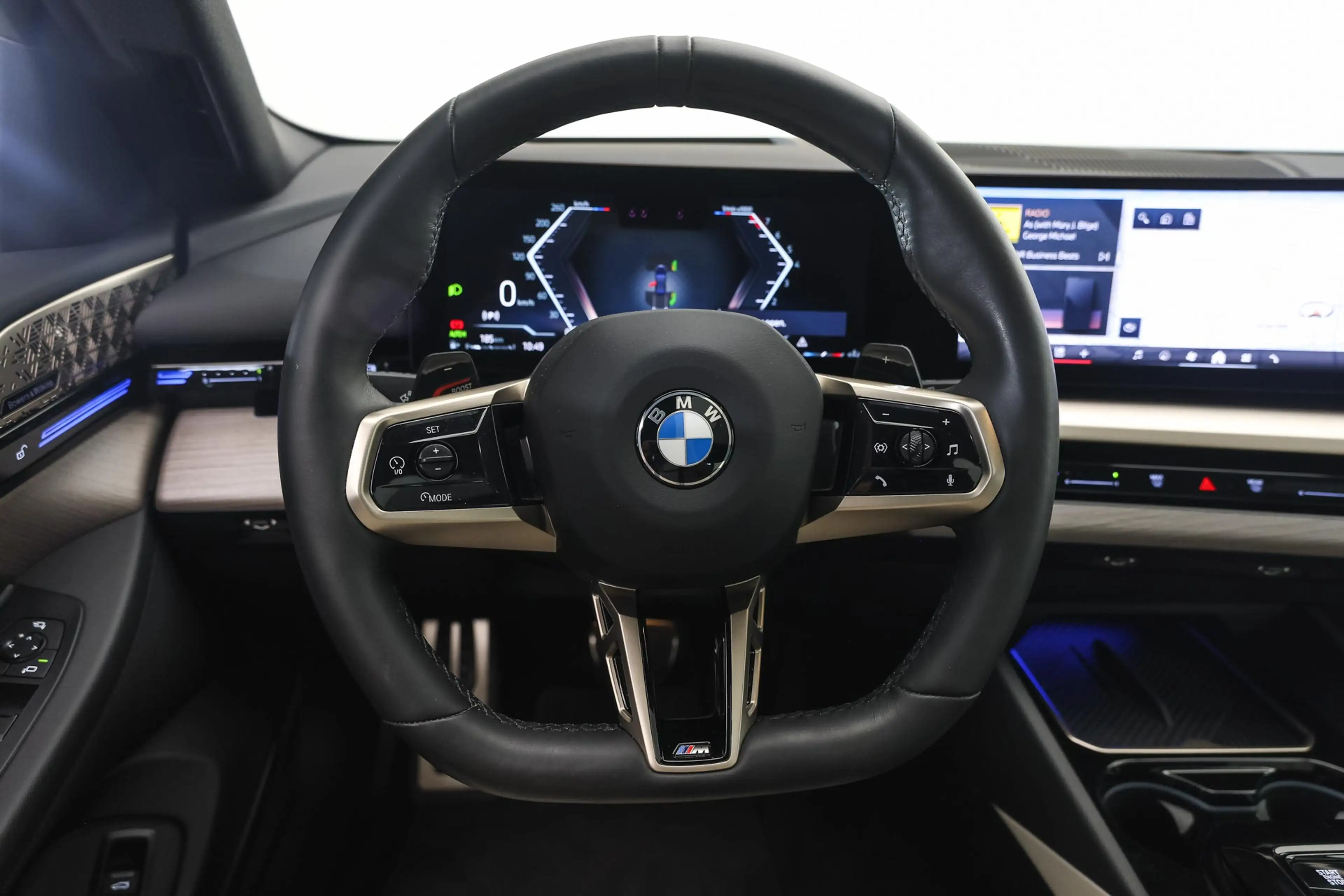 BMW 520 5 Serie 520i M Sport Automaat / Panoramadak / Bowe — photo 3