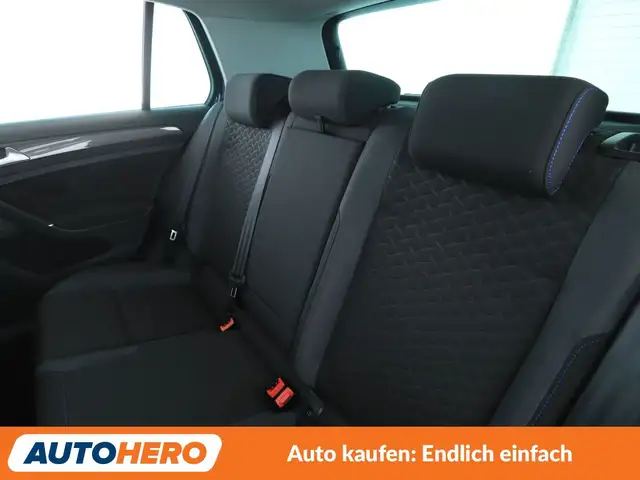 Volkswagen Golf view 14