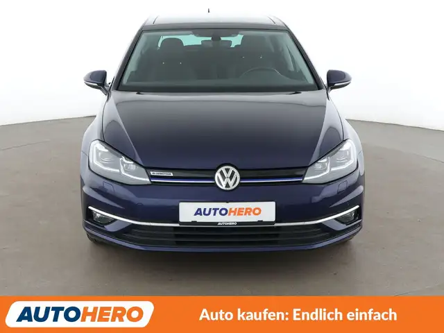 Volkswagen Golf view 9