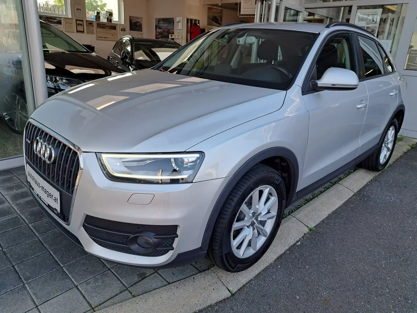Audi Q3 2.0 TDI quattro Zilver - 1
