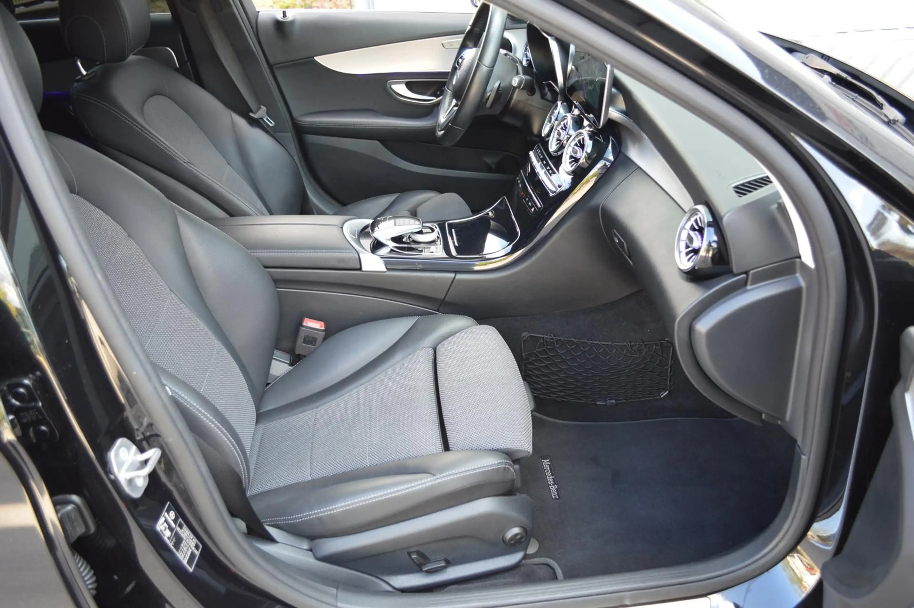 Mercedes-Benz C 220 4Matic*Multibeam*Kamera*Navi*Carplay* — photo 7