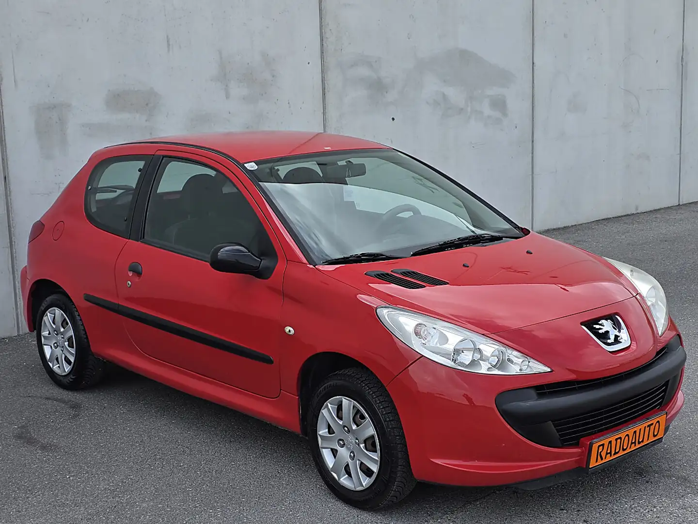 Peugeot 206 + Junior 1,1 **NEUES PICKERL** Rot - 2