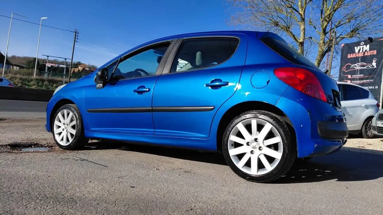 Peugeot 207 1.6 HDI 90 PREMIUM