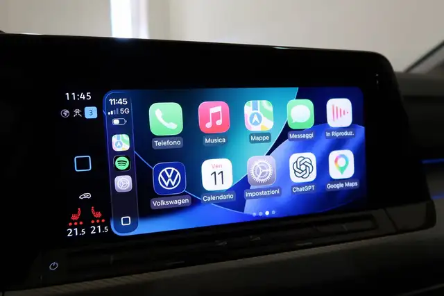 Volkswagen Golf view 13