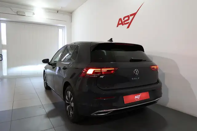 Volkswagen Golf view 5