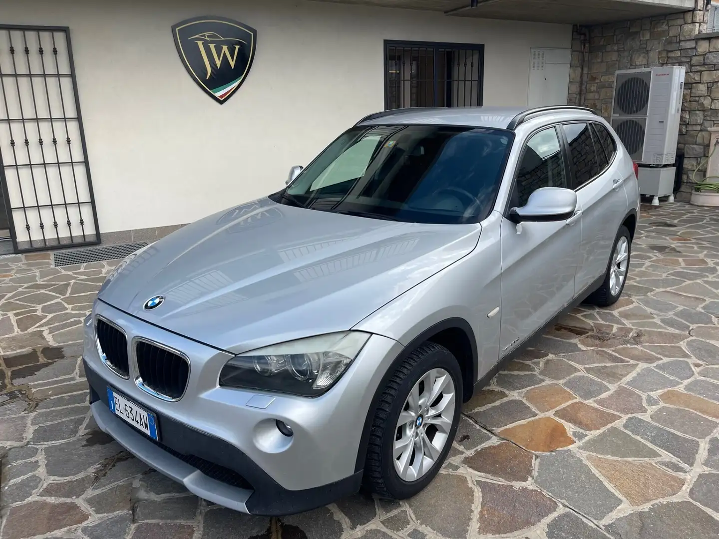 BMW X1 xDrive20d Futura Argent - 1