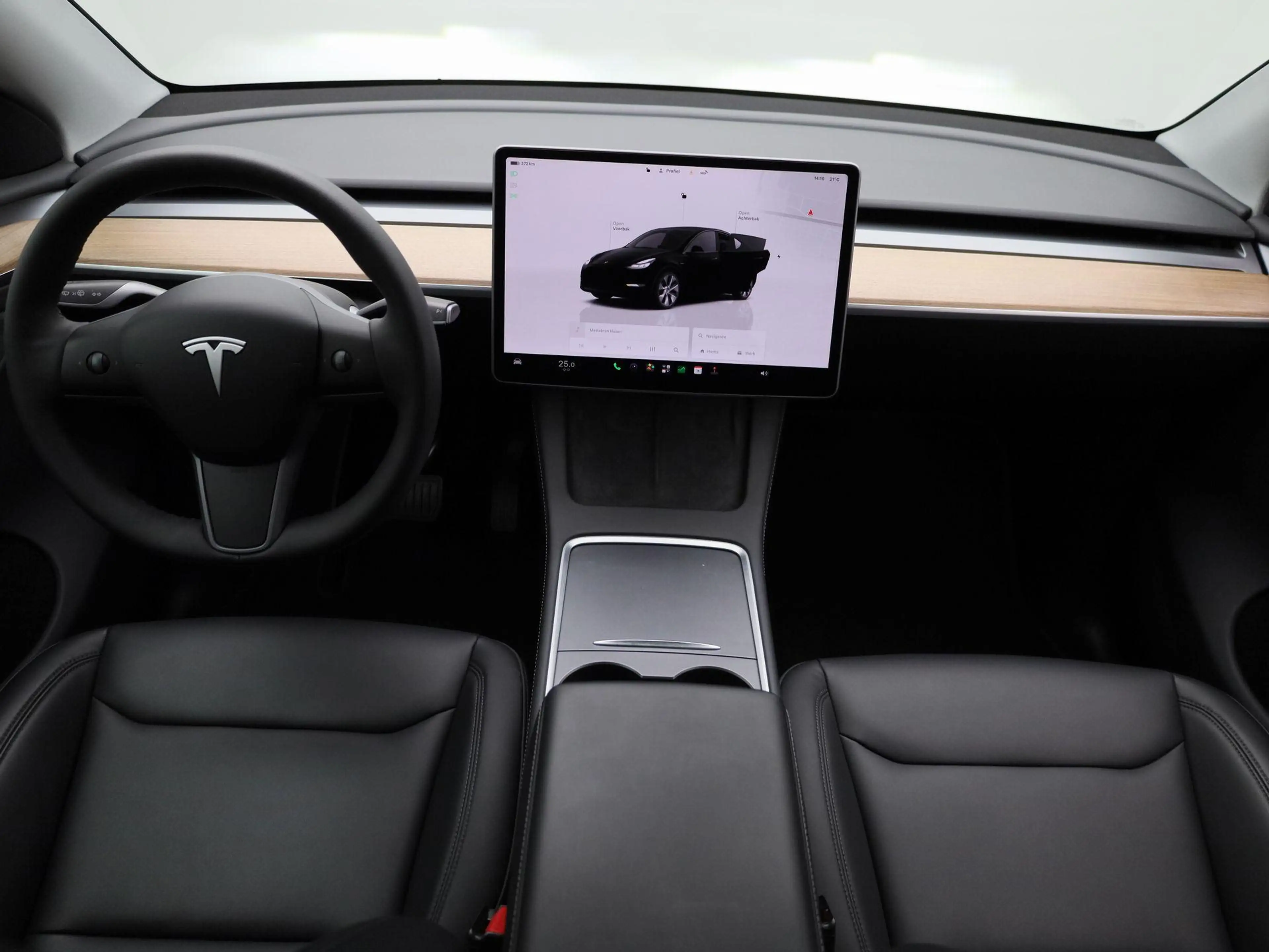 Tesla Model Y Long Range Dual Motor AWD — photo 11