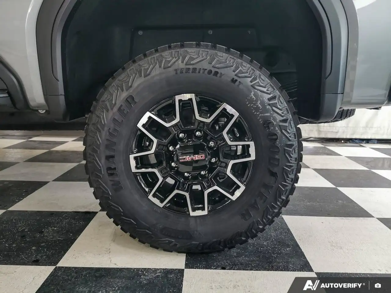 GMC Sierra 2500HD снимка GMC Sierra 2500HD