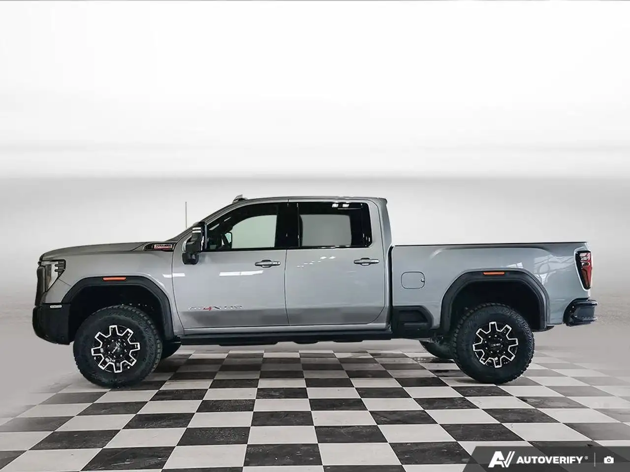 GMC Sierra 2500HD снимка GMC Sierra 2500HD