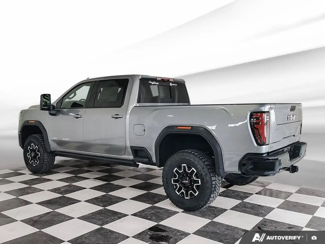 GMC Sierra 2500HD снимка GMC Sierra 2500HD