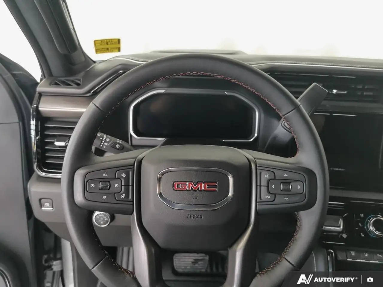 GMC Sierra 2500HD снимка GMC Sierra 2500HD