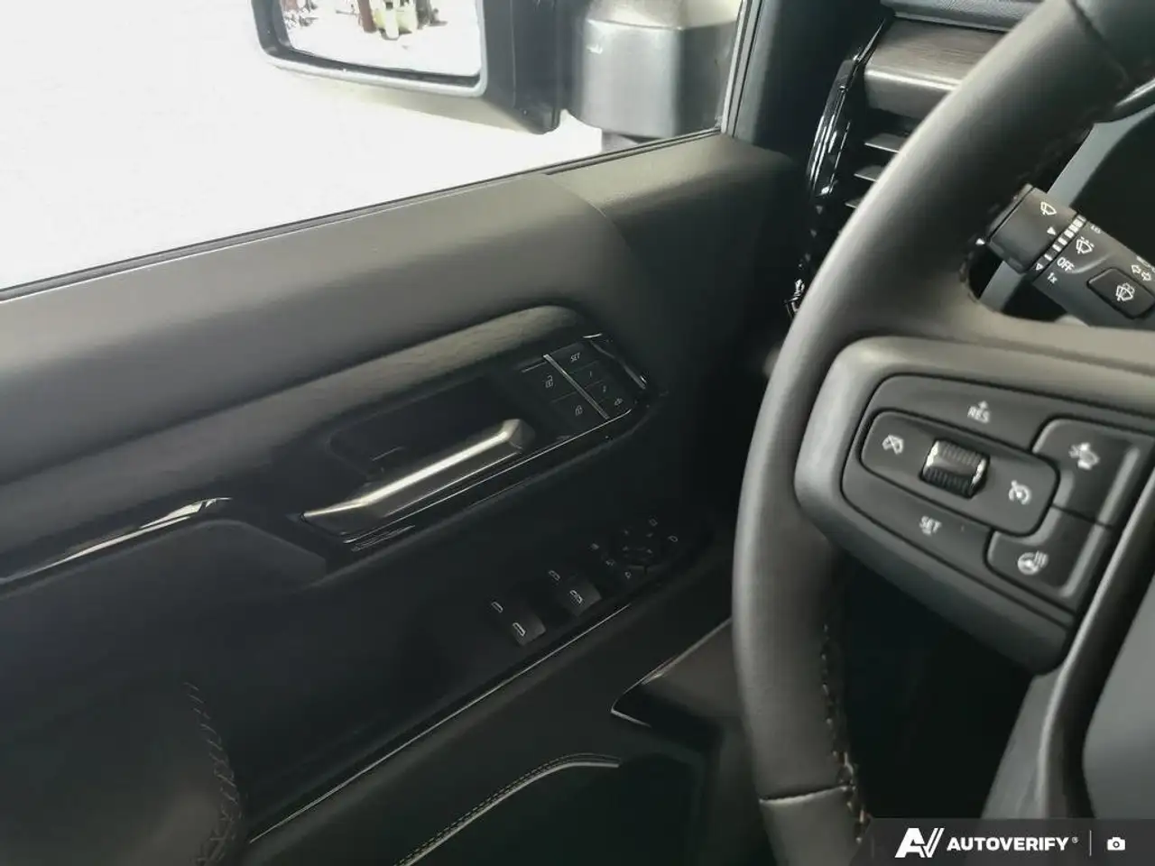 GMC Sierra 2500HD снимка GMC Sierra 2500HD
