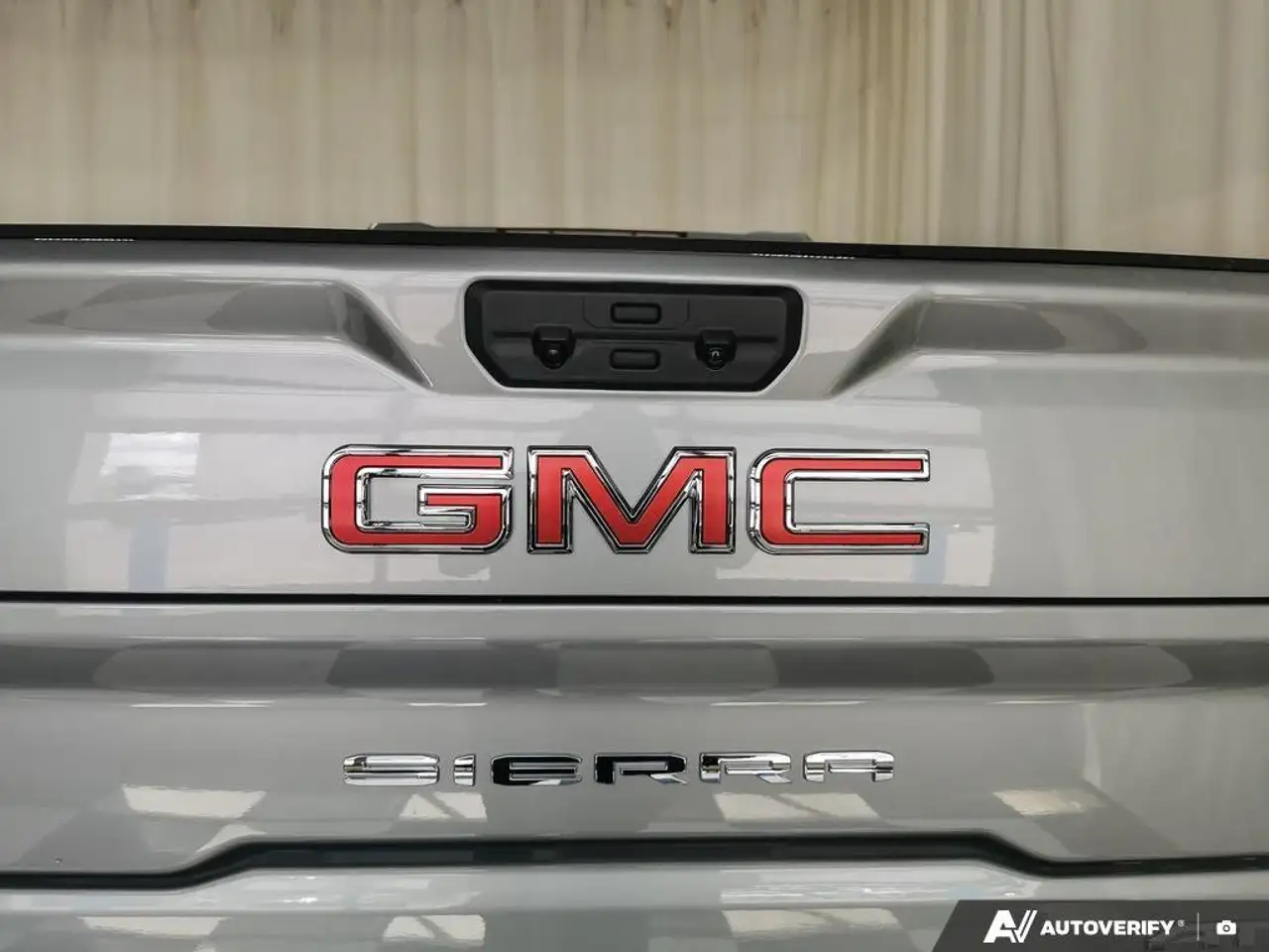 GMC Sierra 2500HD снимка GMC Sierra 2500HD