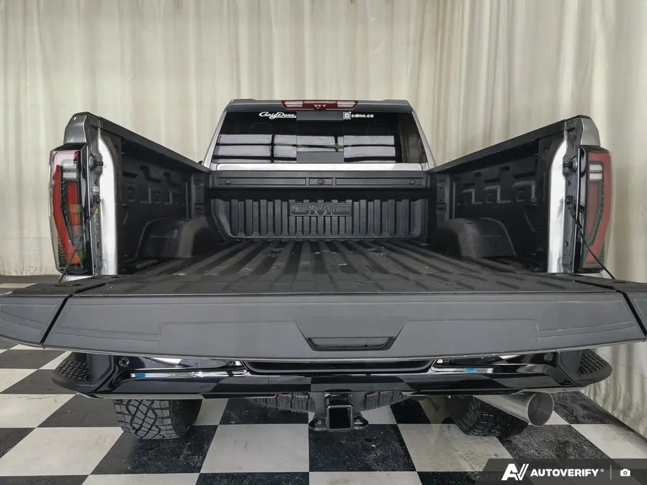 GMC Sierra 2500HD снимка GMC Sierra 2500HD