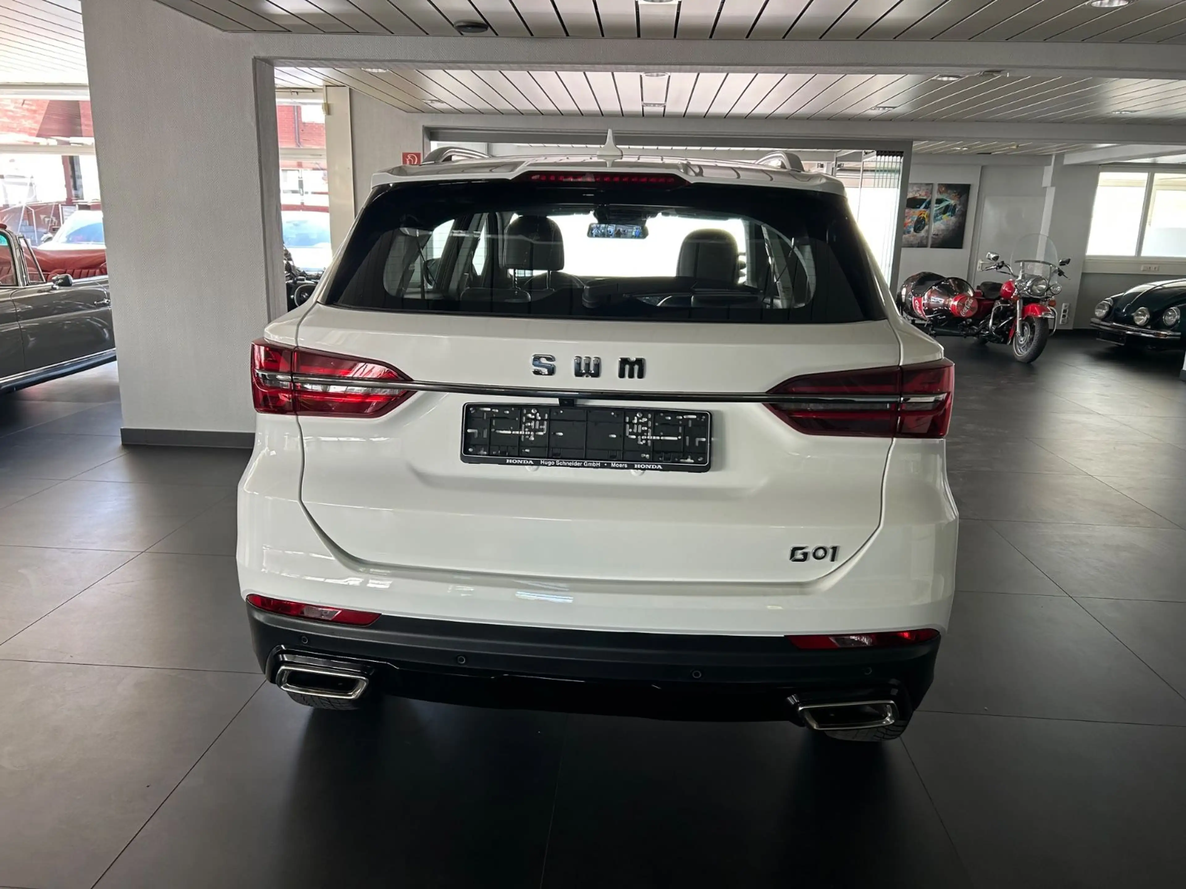 SWM G01 Premium Auto. Pano Leder Navi Kamera — photo 5