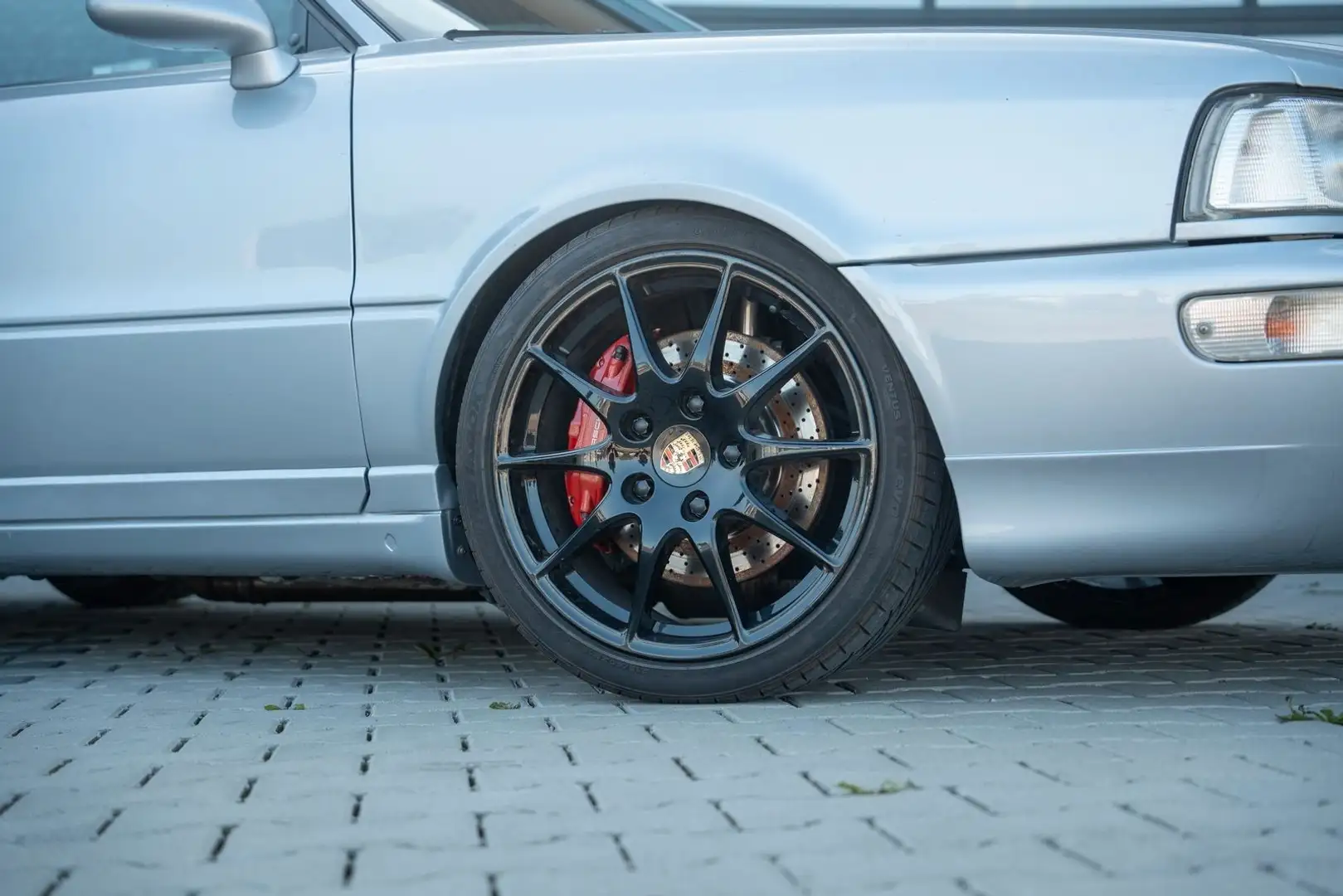 Audi RS2 Avant Silber - 2
