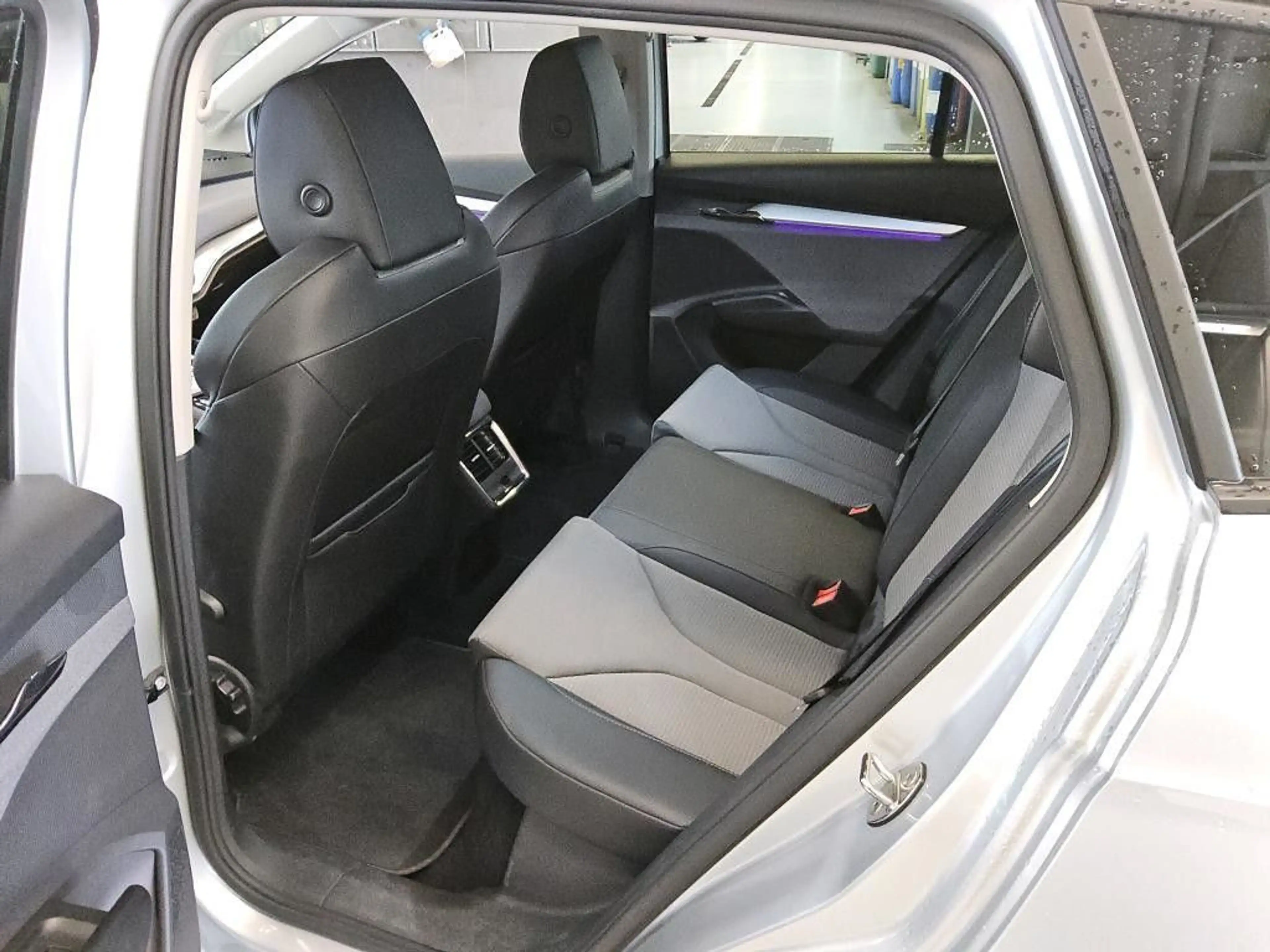 Skoda Enyaq ENYAQ iV 50 — photo 8