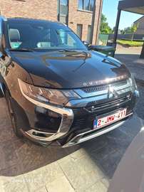 Outlander PHEV 2.4i 4WD S-Edition SDA-NAV