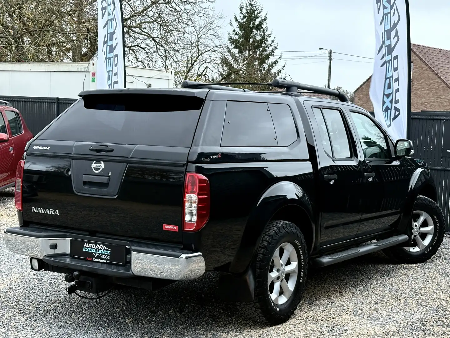 Nissan Navara 2.5 dCi 4x4 190cv/ Gps/ Camera/ Hardtop Noir - 2