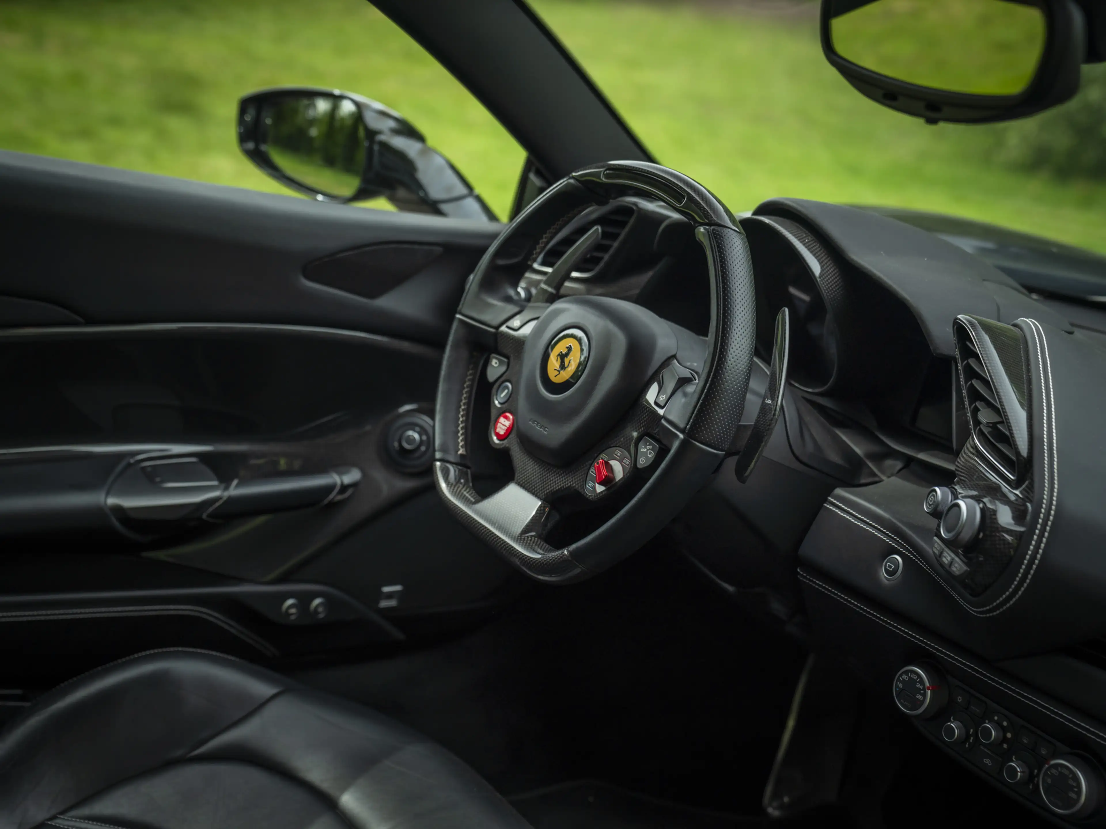 Ferrari 488 3.9 GTB HELE | Veel carbon! | Front-lift | JBL | C — photo 10