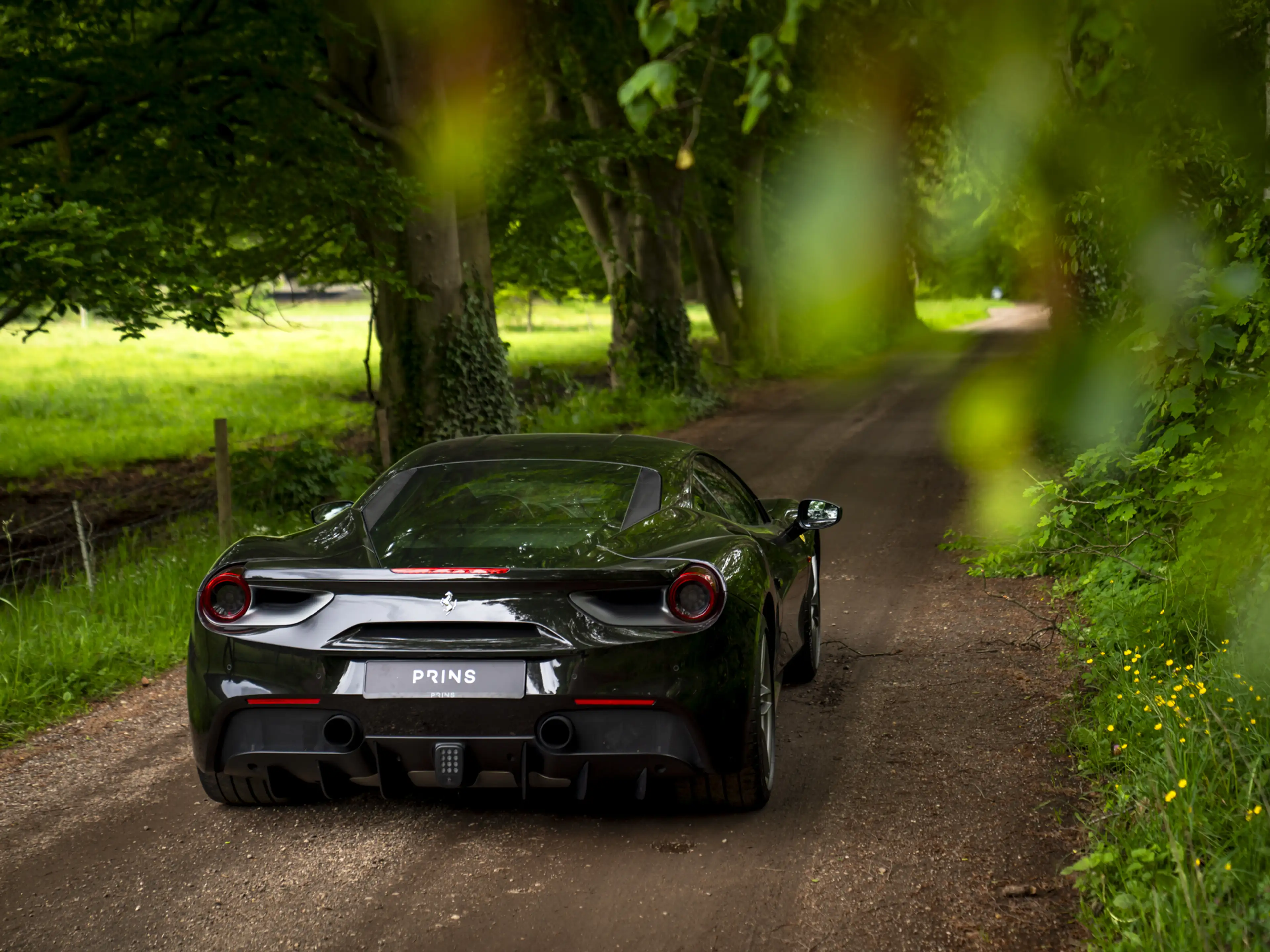 Ferrari 488 3.9 GTB HELE | Veel carbon! | Front-lift | JBL | C — photo 32