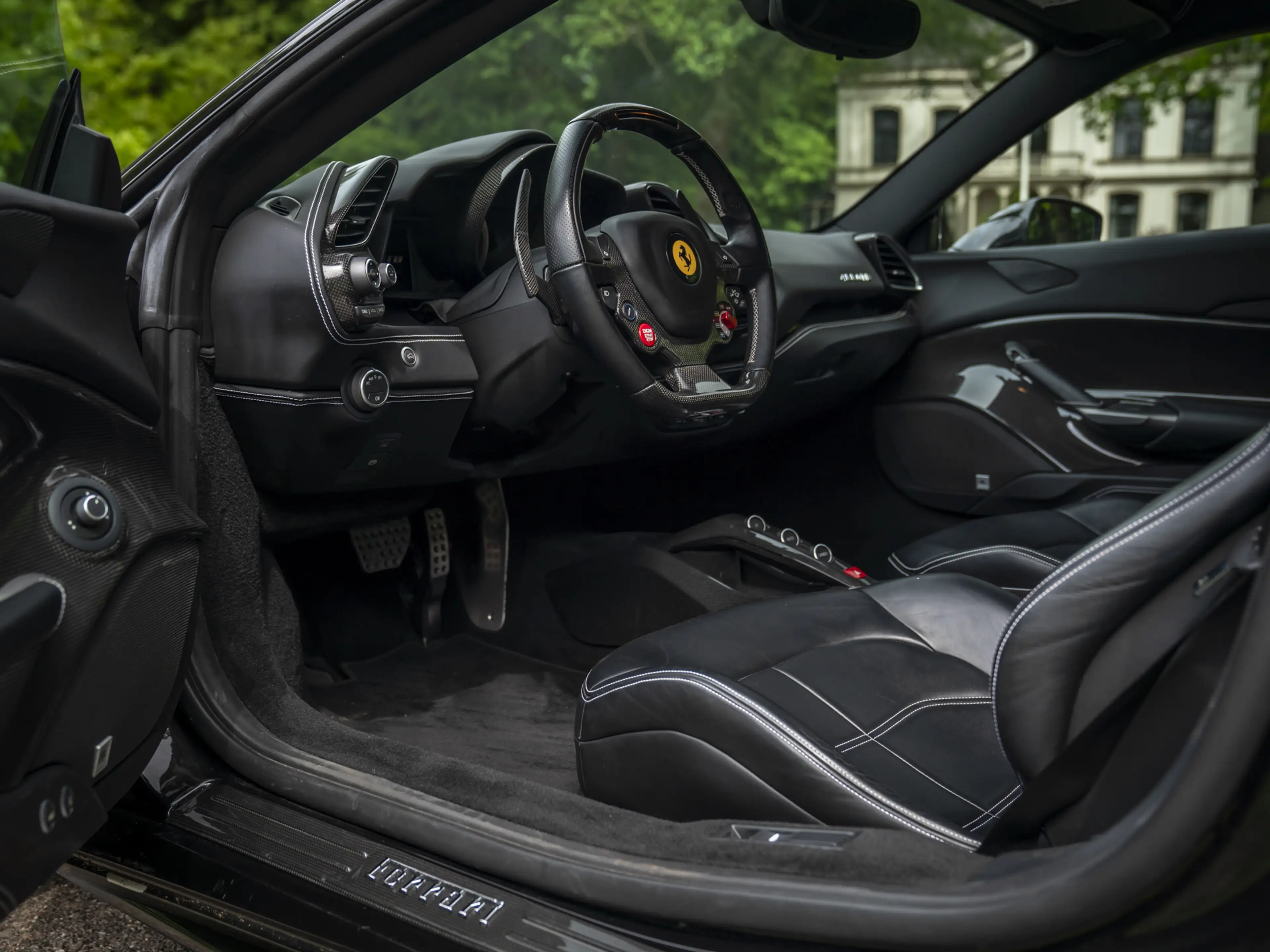 Ferrari 488 3.9 GTB HELE | Veel carbon! | Front-lift | JBL | C — photo 7