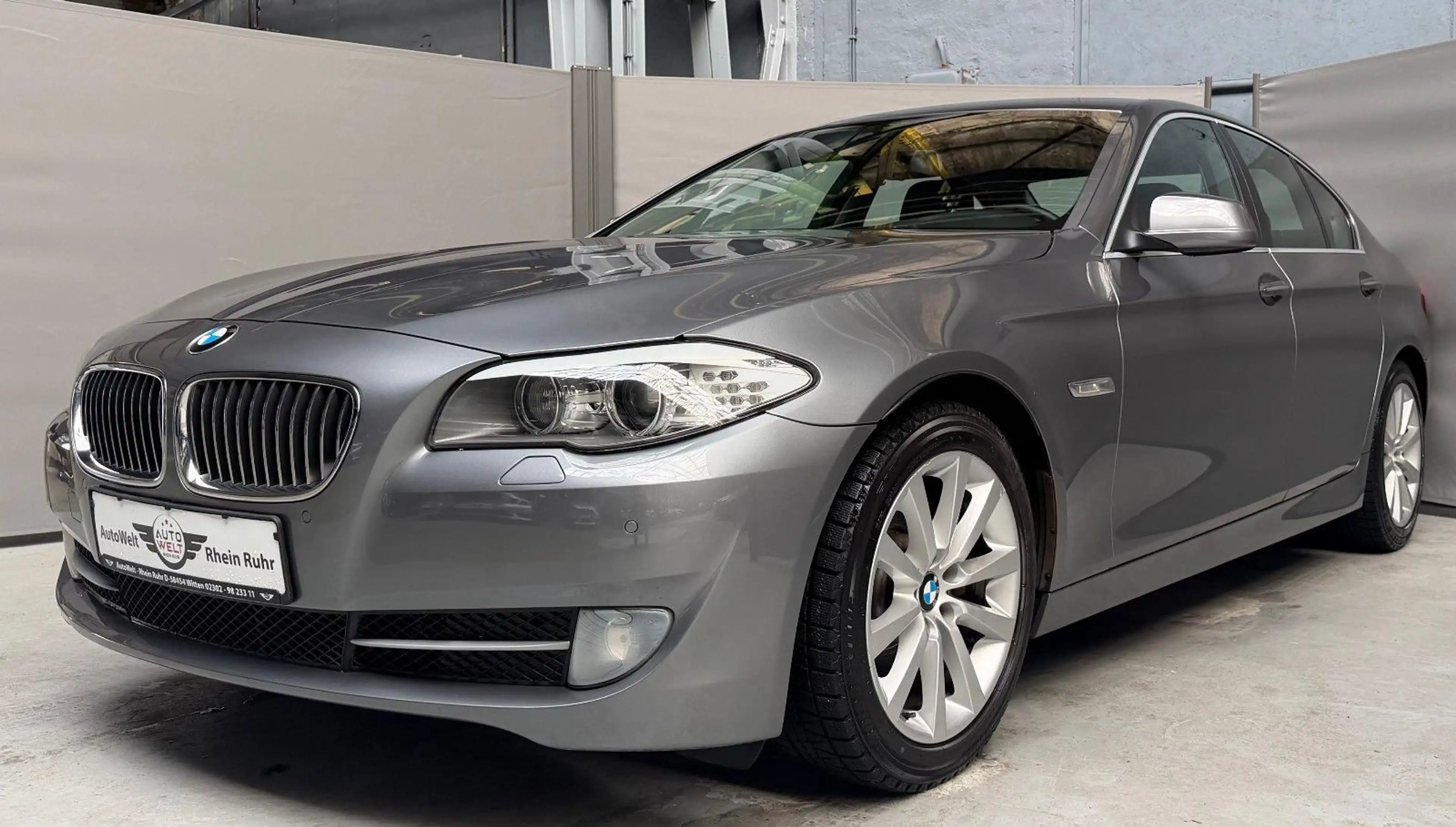 BMW 528 i Leder Xenon PDC Luxury Line Komfortzugang