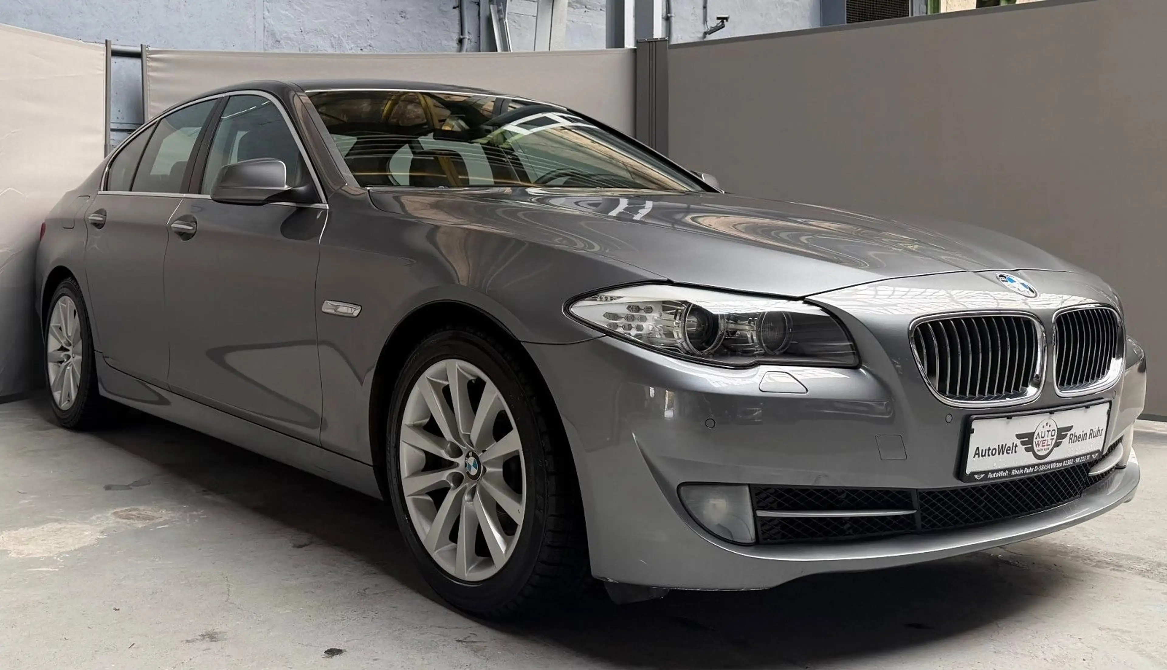 BMW 528 i Leder Xenon PDC Luxury Line Komfortzugang — photo 2